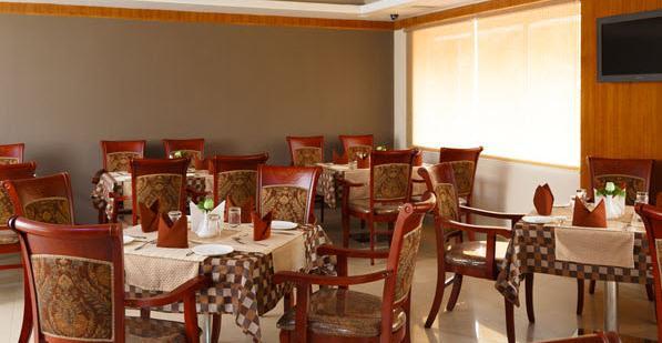 Hotel Gopalapuram International Pollachi Ngoại thất bức ảnh