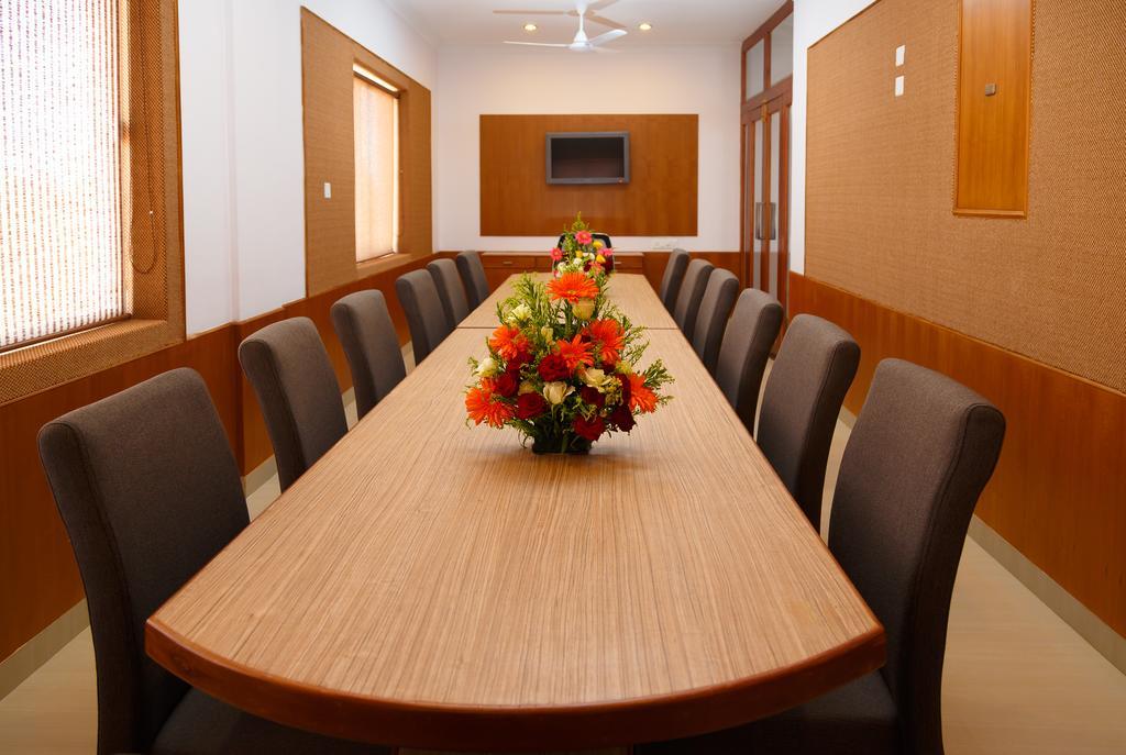 Hotel Gopalapuram International Pollachi Ngoại thất bức ảnh