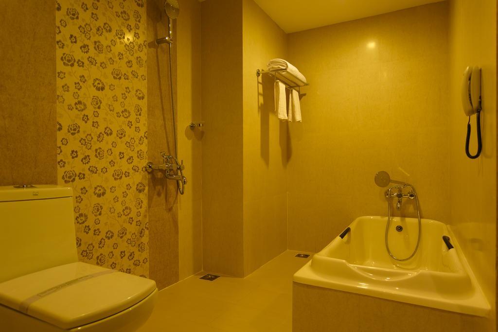 Hotel Gopalapuram International Pollachi Ngoại thất bức ảnh