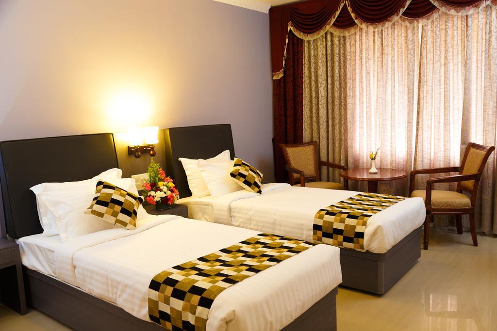 Hotel Gopalapuram International Pollachi Ngoại thất bức ảnh